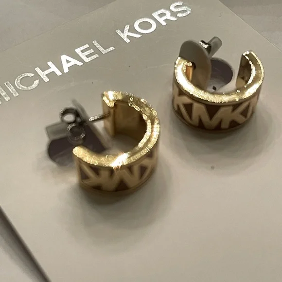 NWT Michael Kors Signature Huggie Earrings - Picture 8 of 9